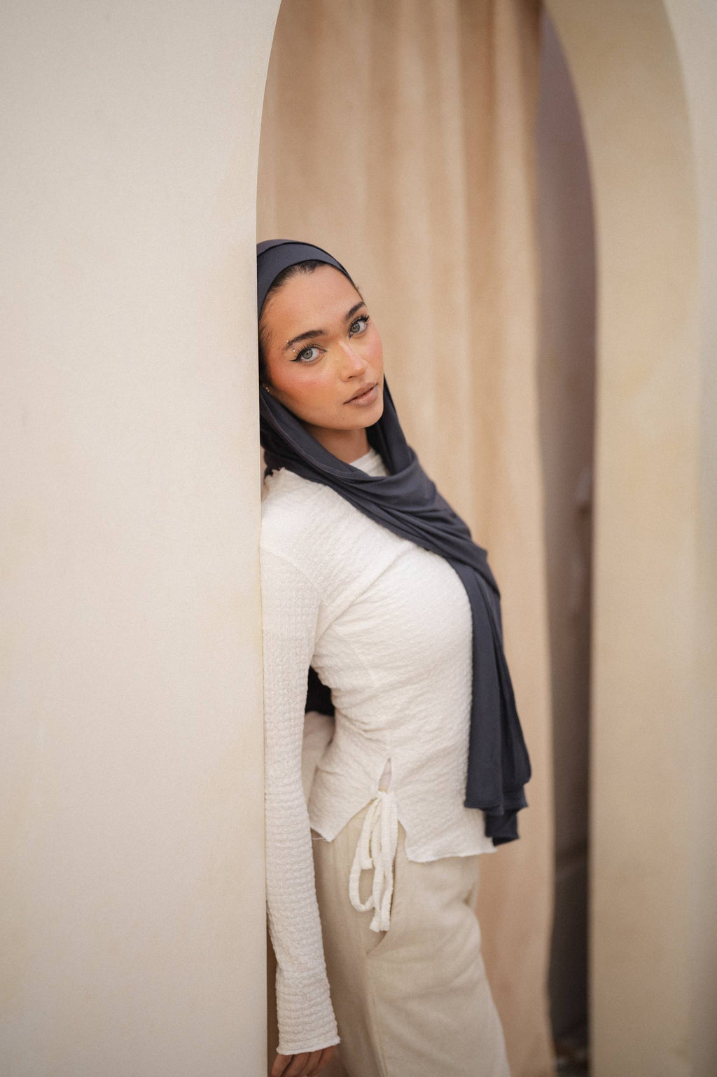 Deep-Grey-Blue Gel with Bandana