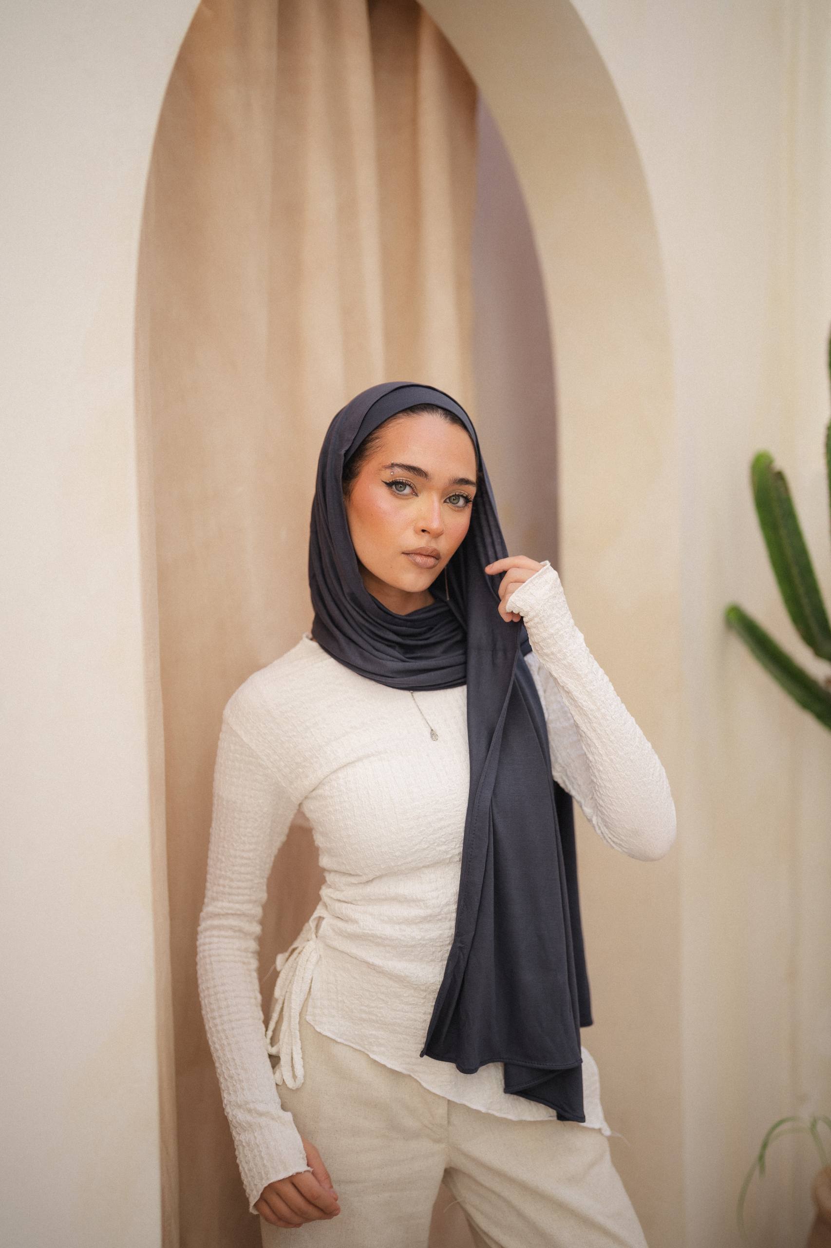 Deep-Grey-Blue Gel with Bandana