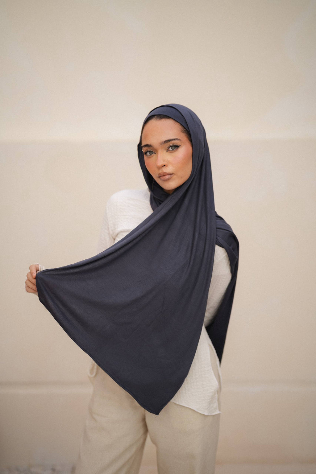 Deep-Grey-Blue Gel with Bandana