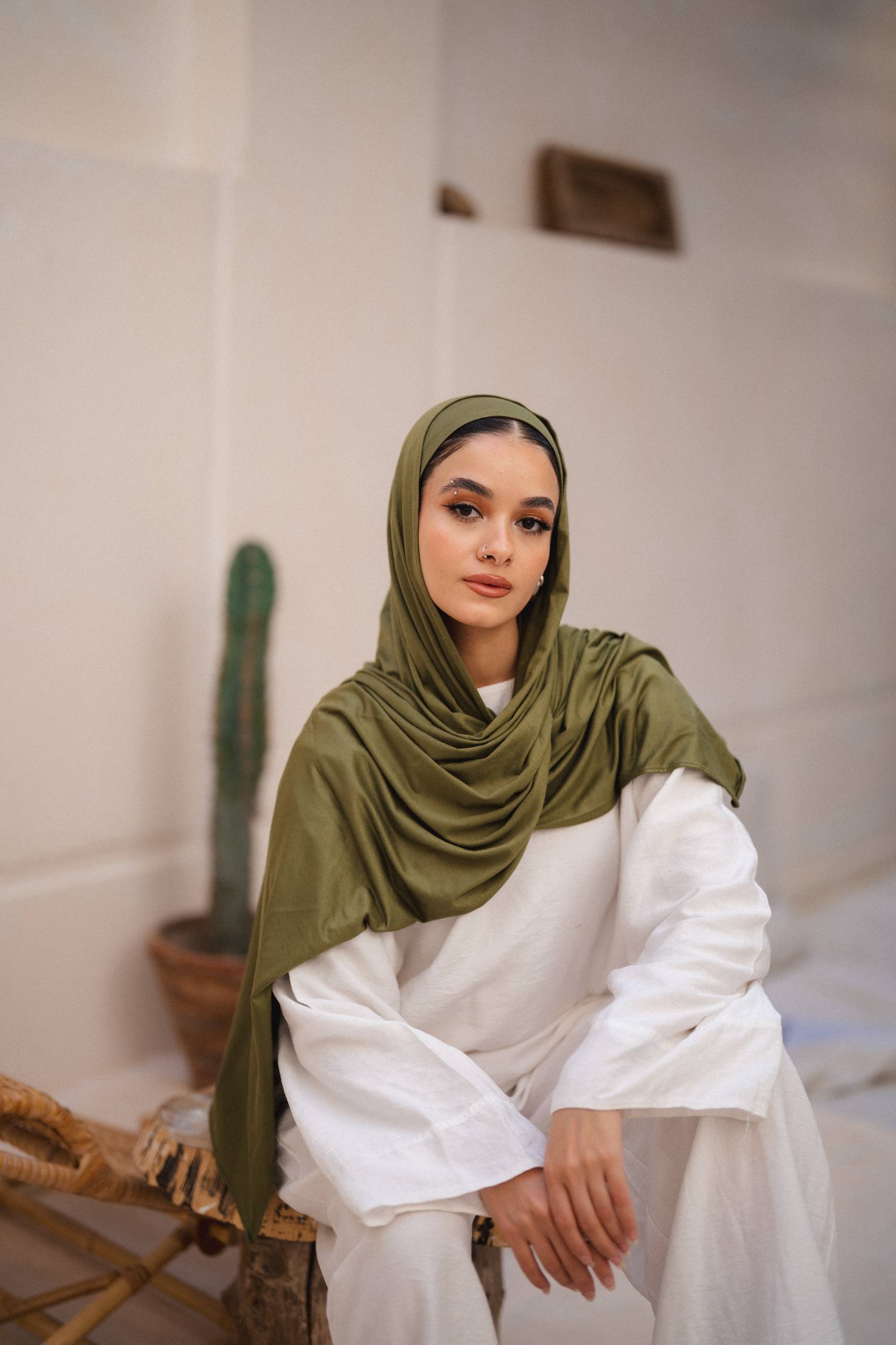 White Gel with Bandana